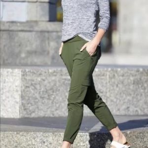 Athleta Chelsea Gargo jogger 8 Army pants